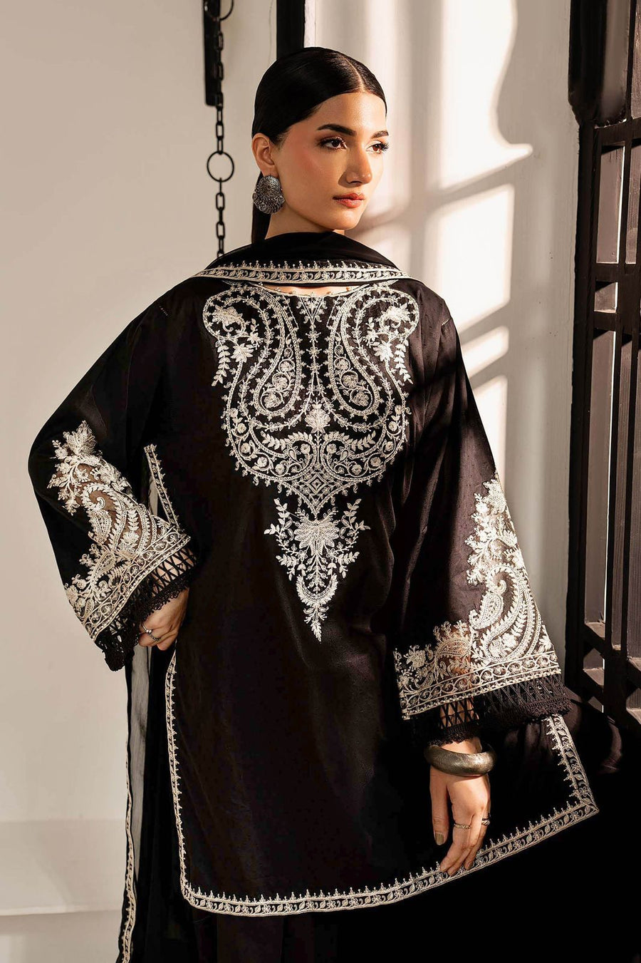 Maria B Dhanak Embroidered Unstitched 3PC FF-2575 - alternate view